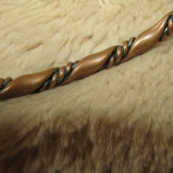 Vintage copper twisted open bangle bracelet - Picture 3 of 6